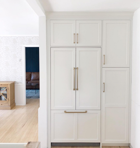 What is an appliance pull? What is the difference between an appliance handle and a standard drawer pull?