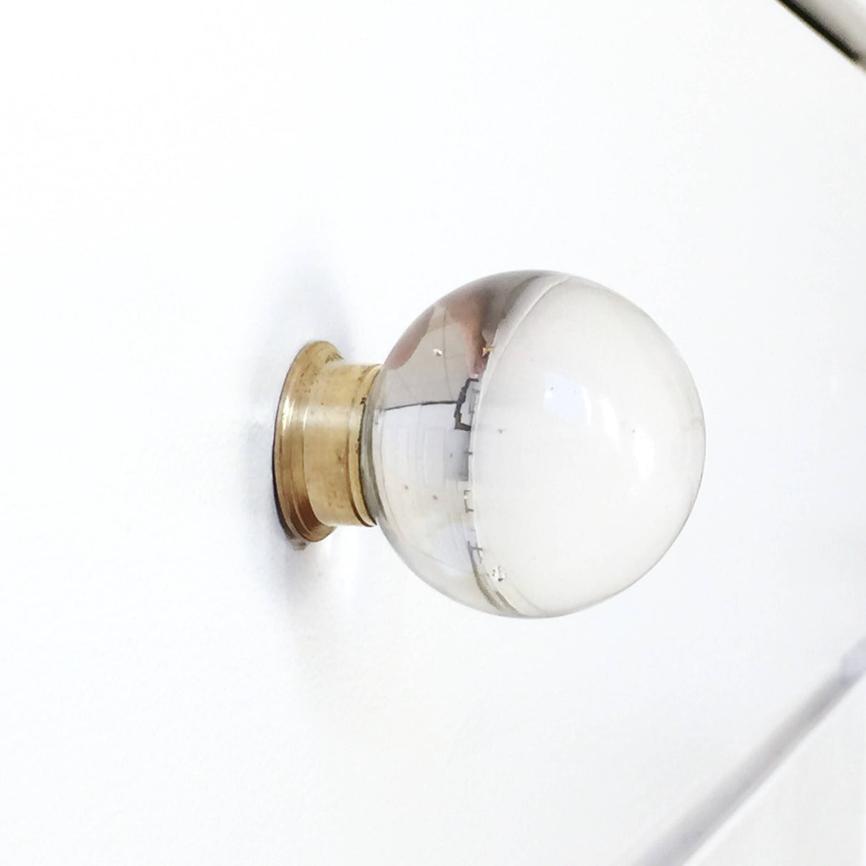 Beautiful unique glass and brass ball round knob